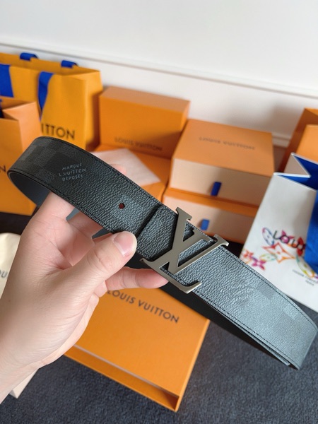 LOUIS VUITTON Dimension Belt-815